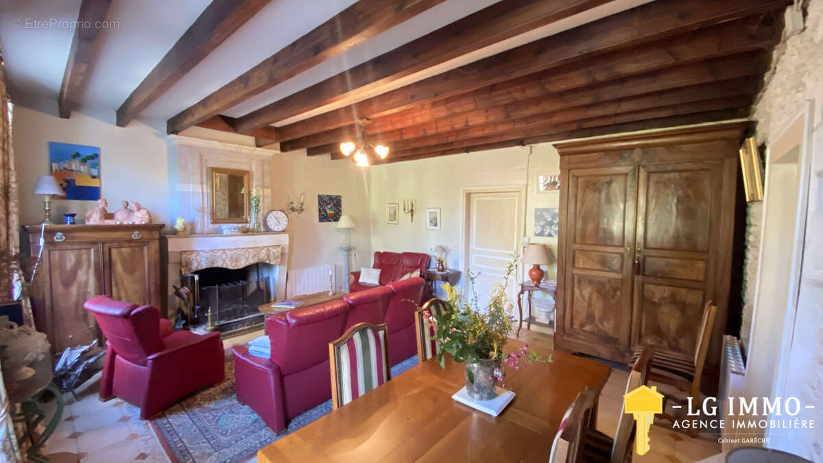 Maison à BOUTENAC-TOUVENT