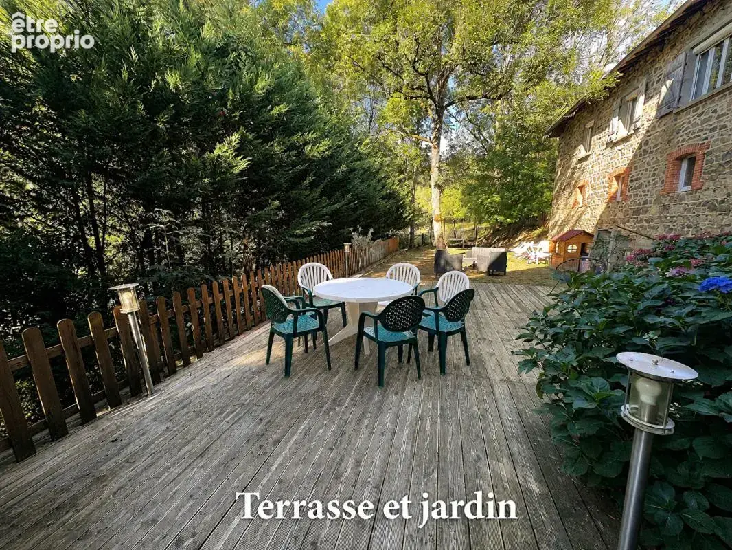 LAMURE SUR AZERGUES. Ancien moulin 285m2 avec dépendance, cour et jardin - photo 16