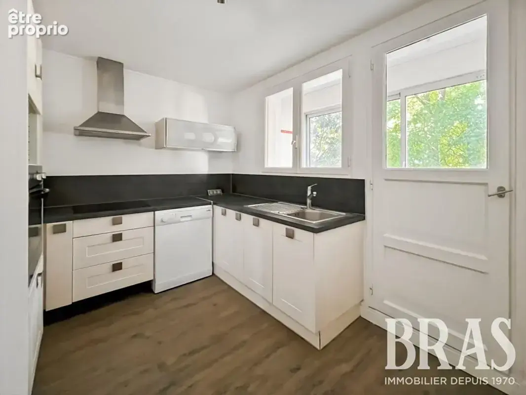 Appartement -Nantes Zola -5 pièces 87.15 m2- garage et parking - photo 3