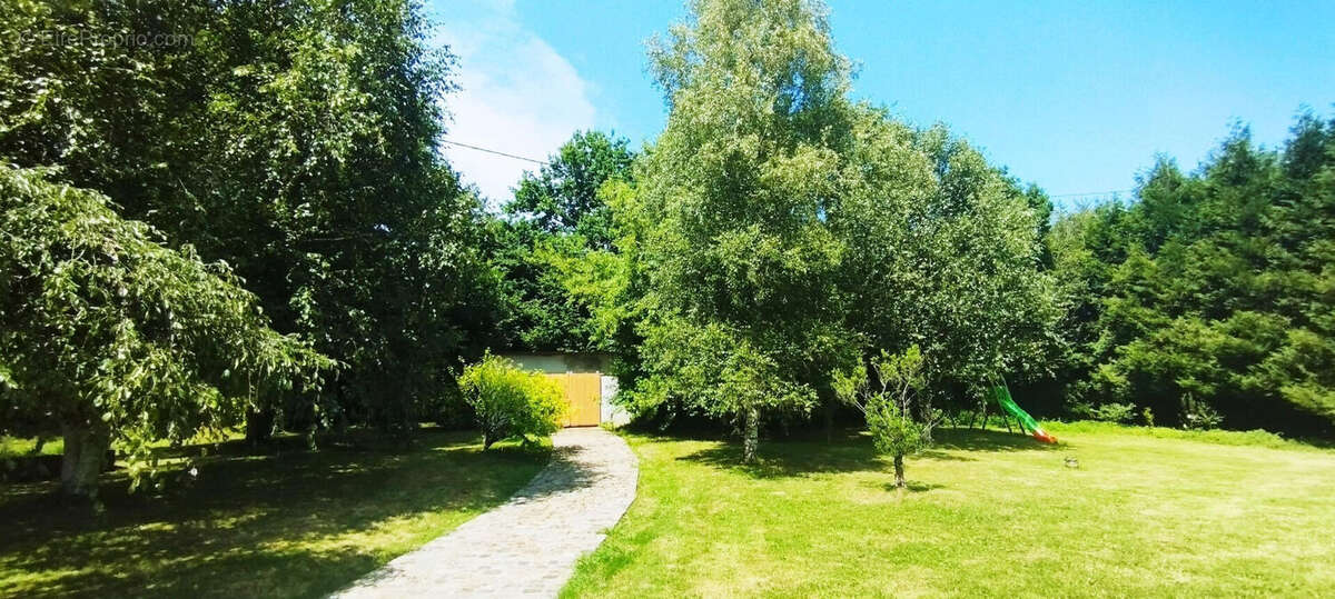 Maison à LE MESNIL-AMEY