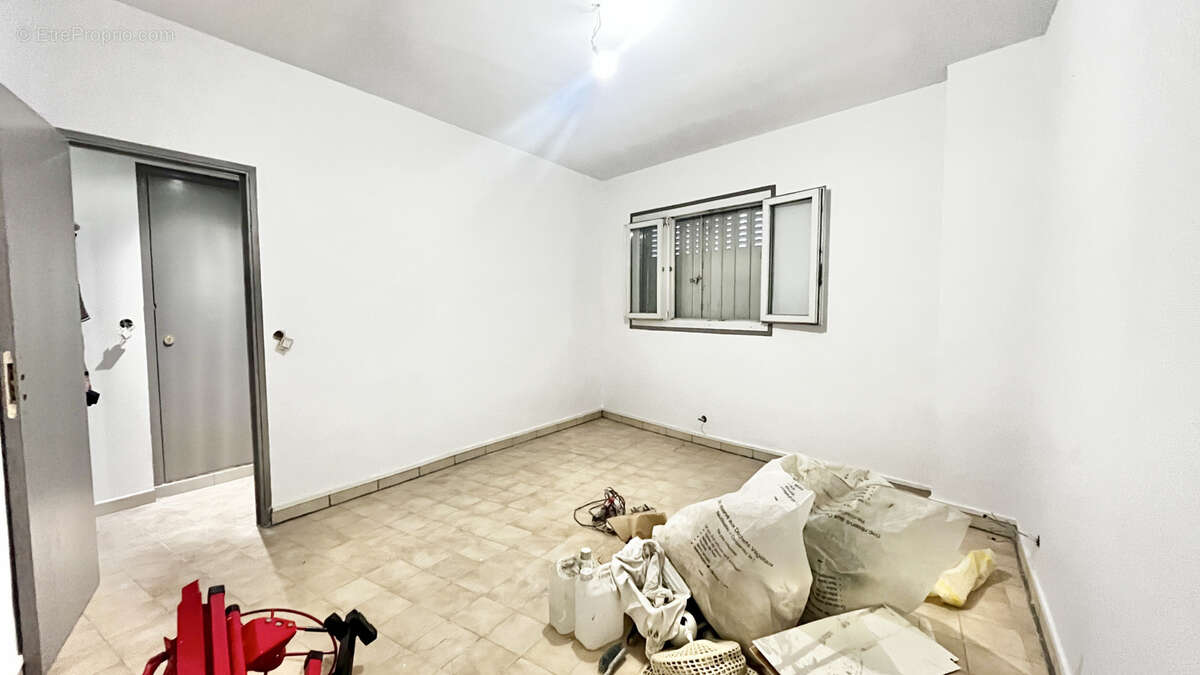 Bagnolet    2 pièces traversant de 47,7 m2 au calme - photo 2