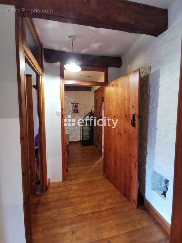 Maison à SAINT-SEVER-CALVADOS