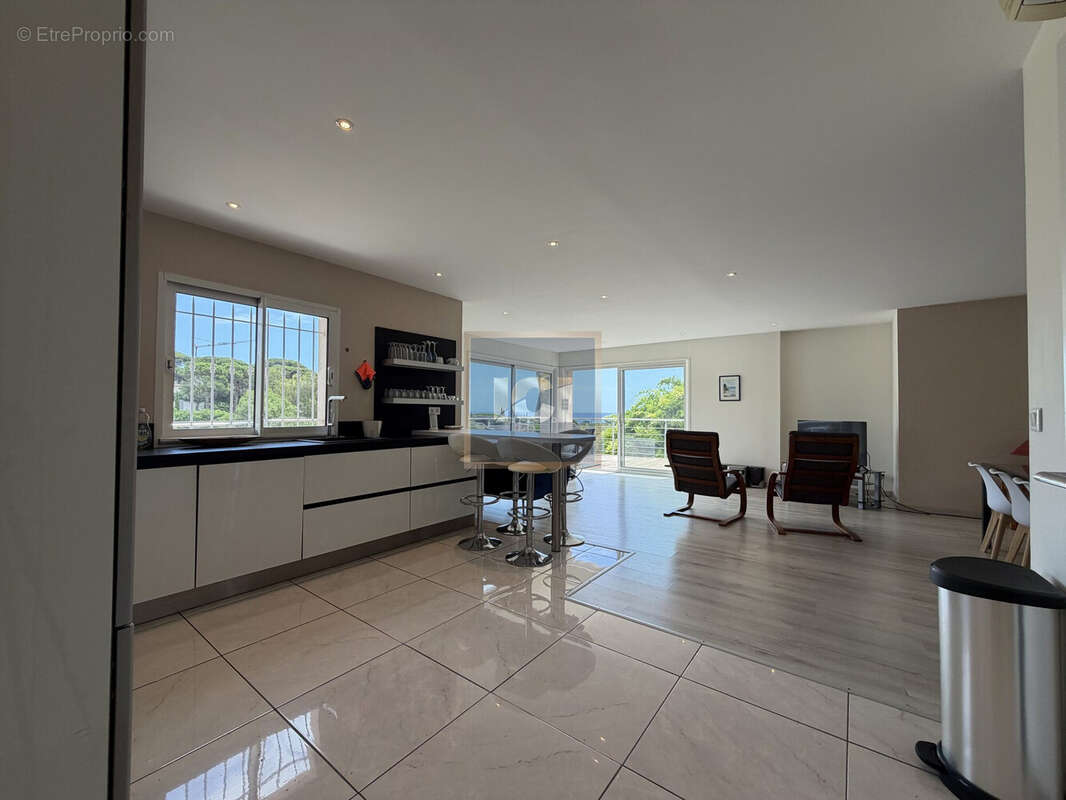 Maison 164 m² à Sainte-Maxime  - photo 5