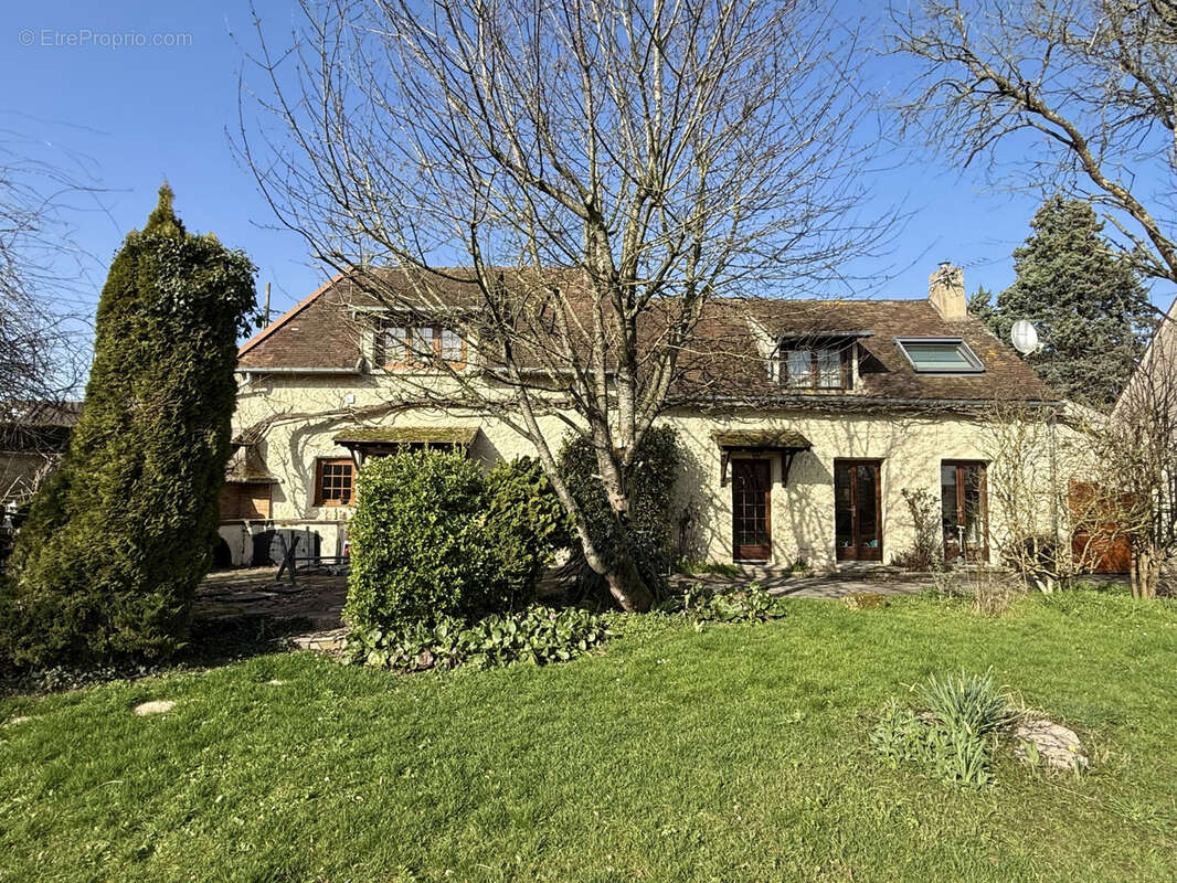 Maison à NOAILLES
