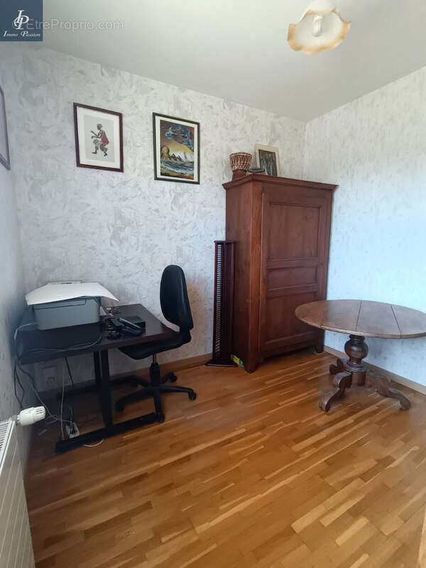 A VENDRE QUETIGNY (5 mn DIJON EST - Divia - tram) maison de type 4 sur sous sol - photo 5