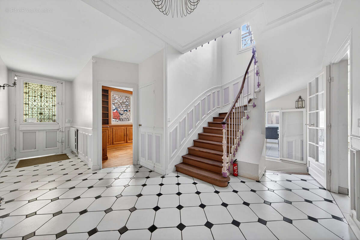 Maison à PARIS-14E