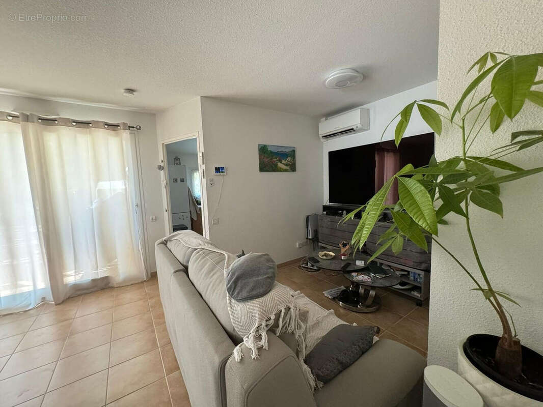 Maison 57 m² à Gonfaron  - photo 3