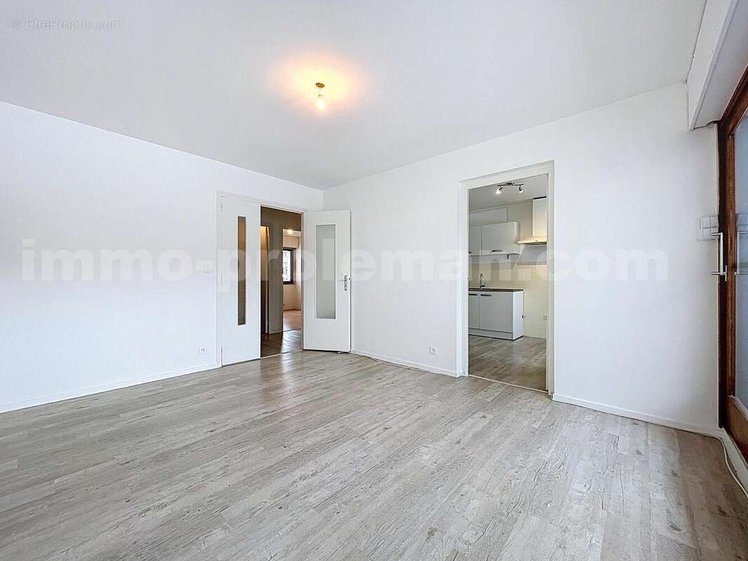 Appartement 72 m² à Annemasse  - photo 2