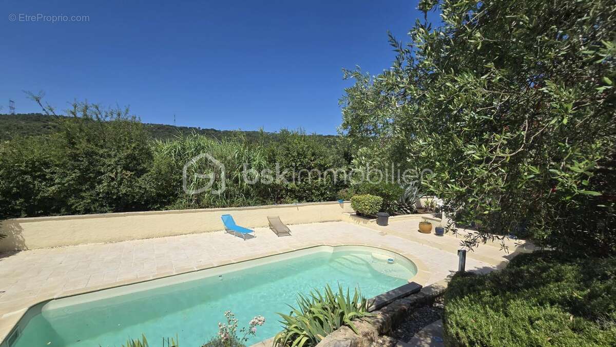 Maison à BAGNOLS-SUR-CEZE