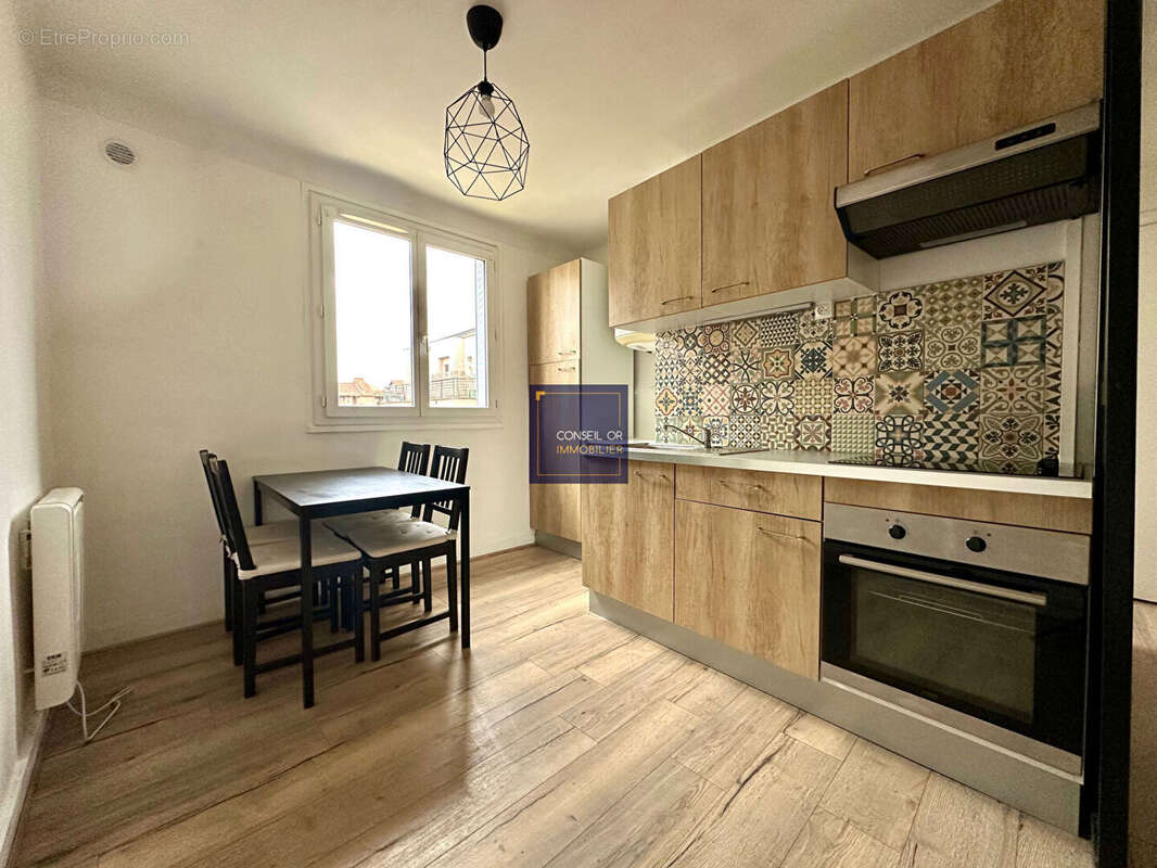 Appartement à OULLINS