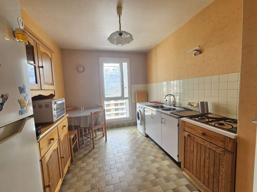 Appartement 50 m² à Saint-Etienne  - photo 5