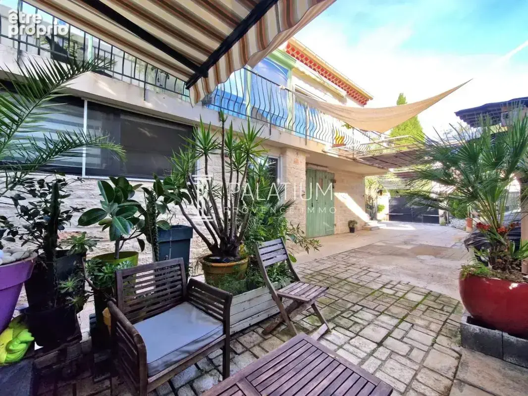 Maison + Annexes - photo 2