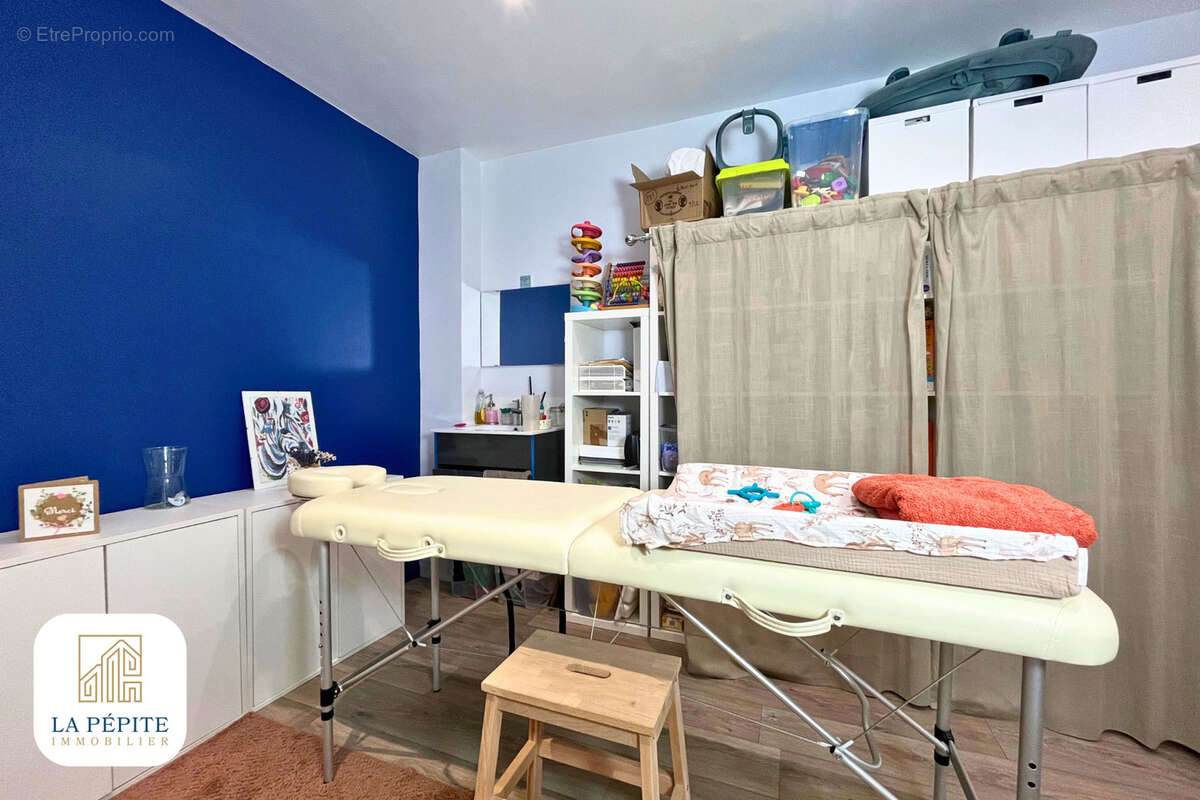 Commerce à FEIGNIES