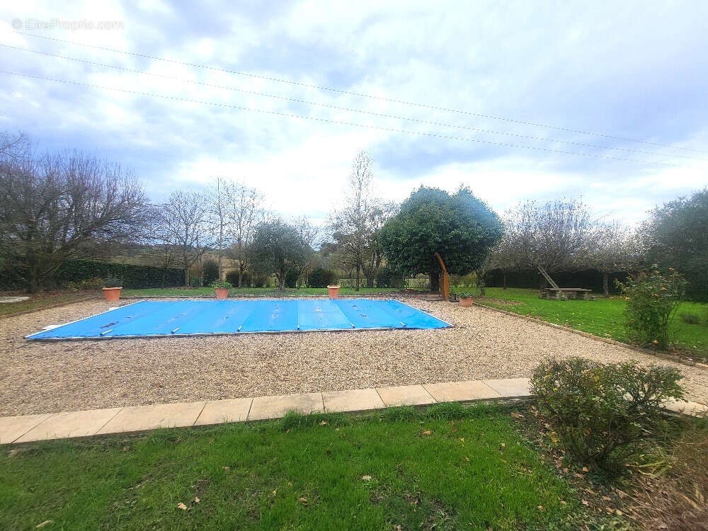 Maison à CHATILLON-SUR-CHALARONNE