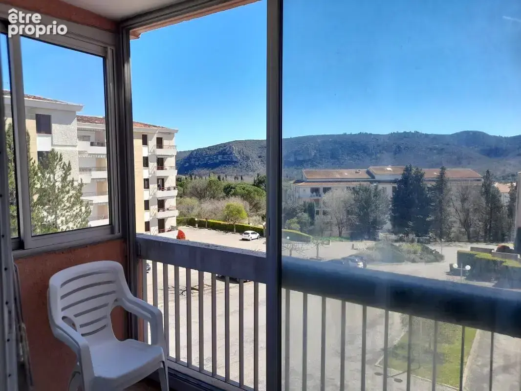 Appartement À Vendre - photo 2