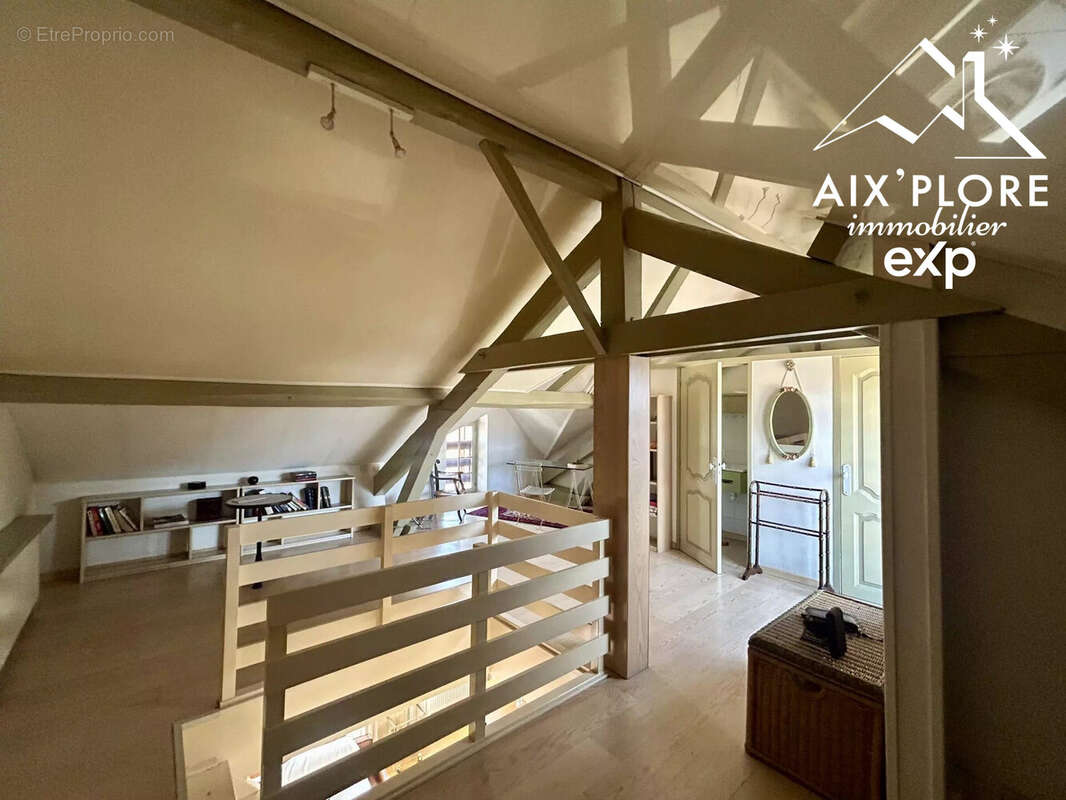 Appartement à AIX-LES-BAINS