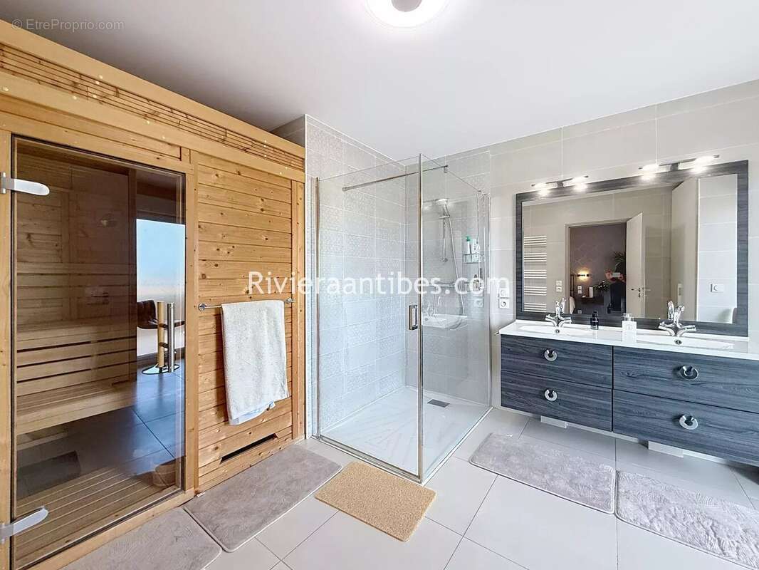 Antibes vue mer dernier etage 133m² - photo 10