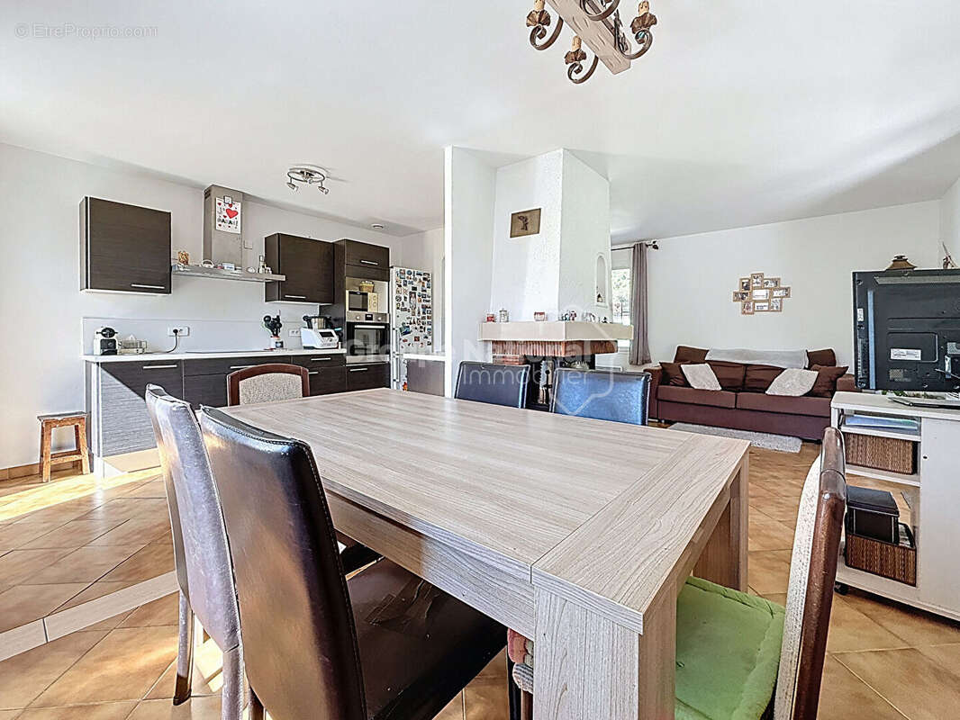 Maison à AURIBEAU-SUR-SIAGNE