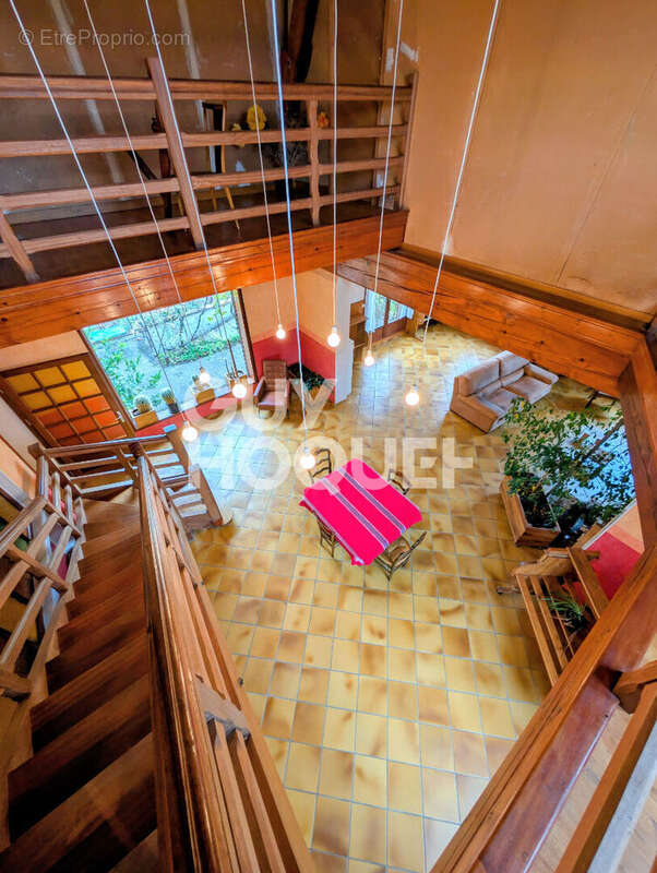 Maison à DECINES-CHARPIEU