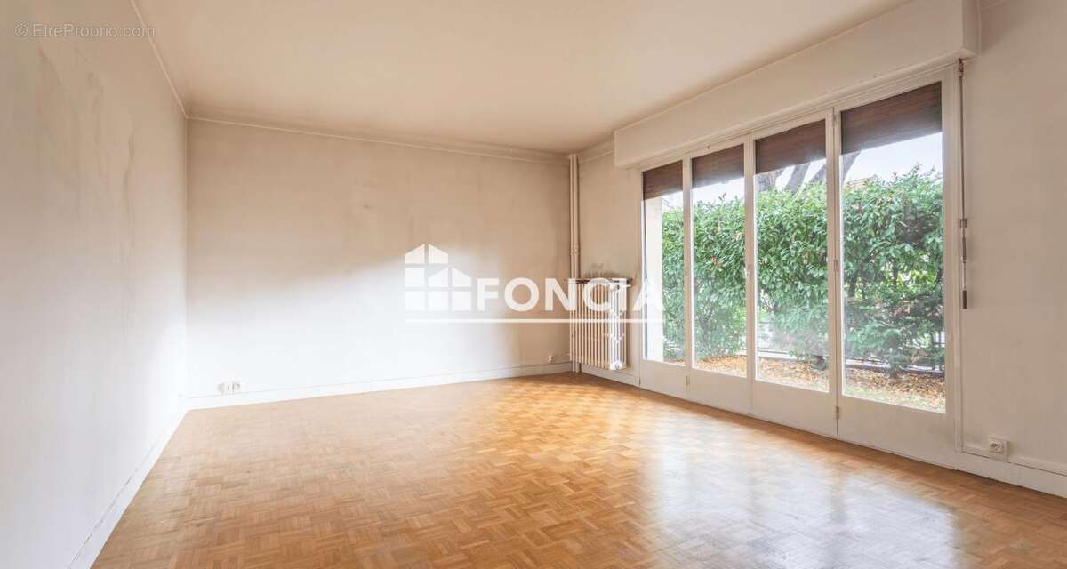 Appartement à BOURG-LA-REINE