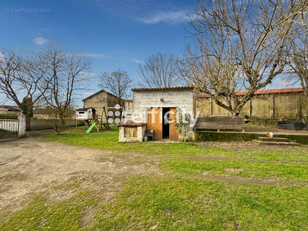 Maison 108 m² à Perignac  - photo 17