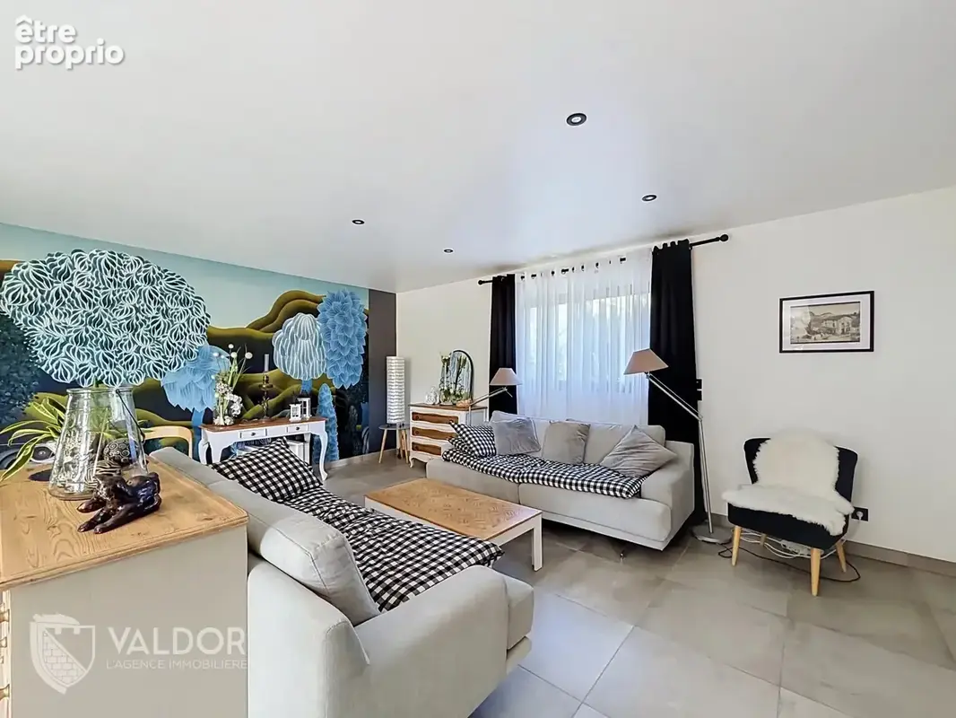 Maison contemporaine avec jaccuzi à Quincié-en-Beaujolais - photo 4