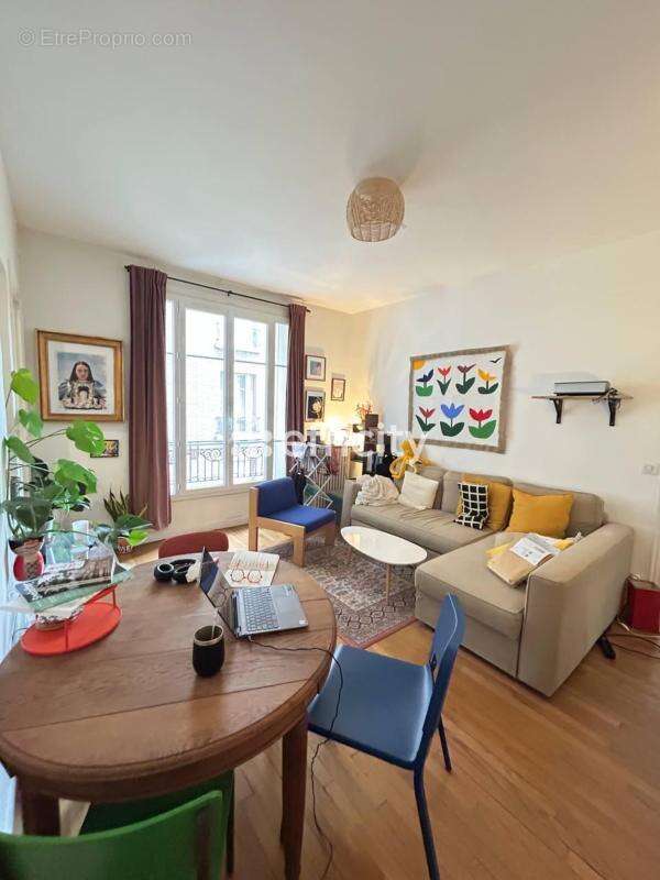 Appartement à PARIS-20E