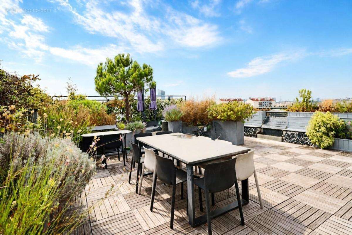 Appartement à vendre 6 pièces Charenton-le-Pont – Métro Valmy – Duplex 171 m² – Dernier étage – Terrasse 100 m² – Vue excepionne - photo 2