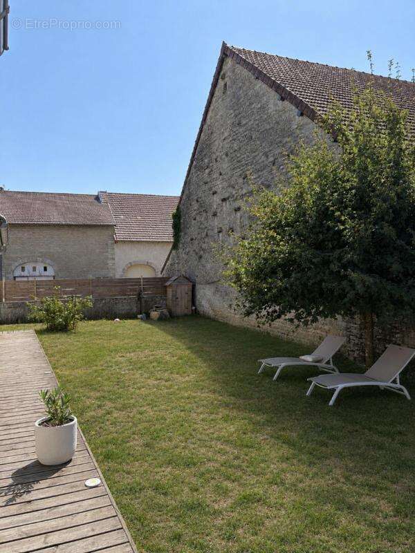 Belle maison d'environ 138m2 sur Briod - photo 4