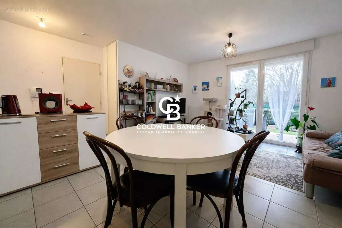 Appartement à SAINT-CYR-SUR-LOIRE