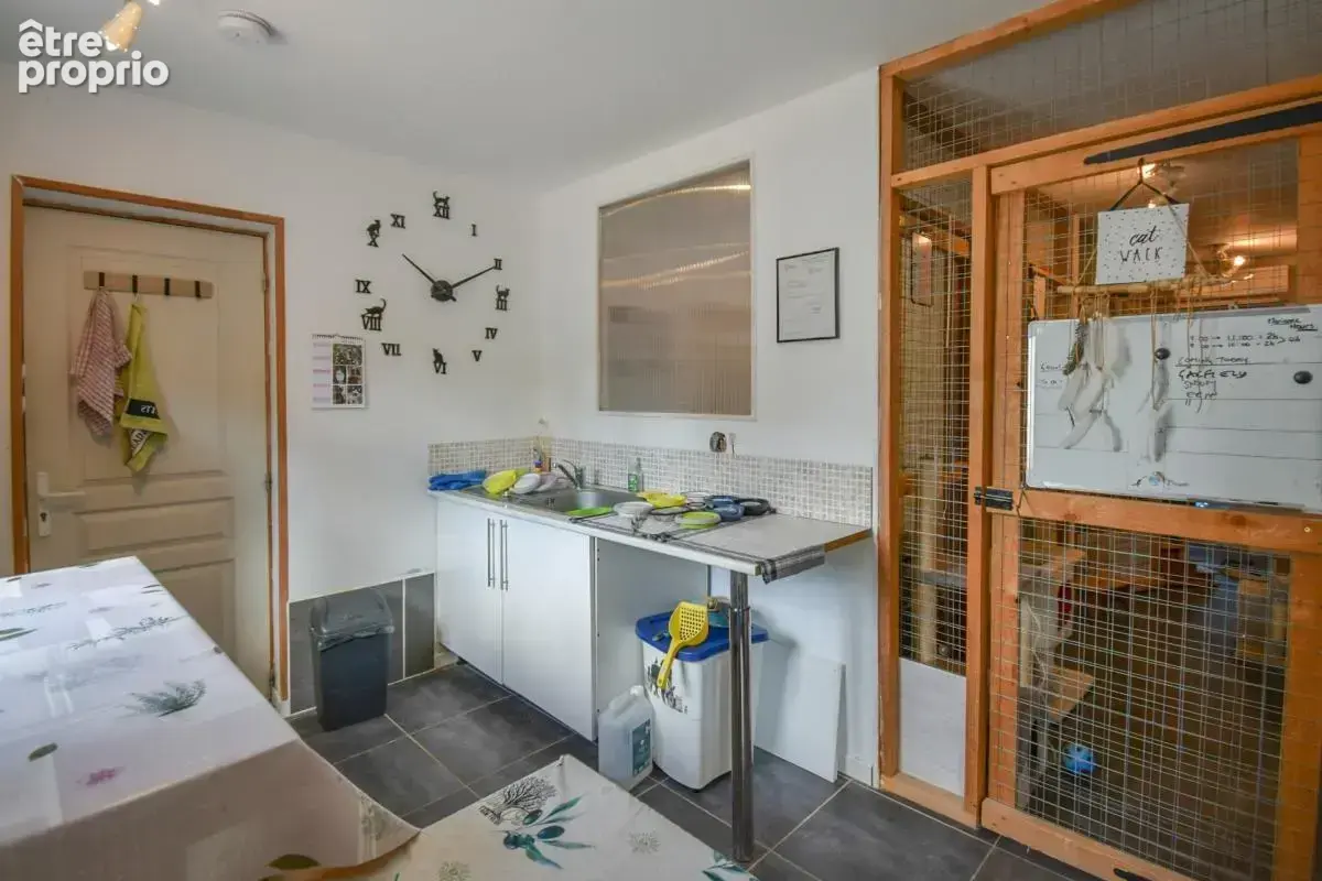 Maison rénovée de 4 chambres avec chatterie professionnelle - photo 22