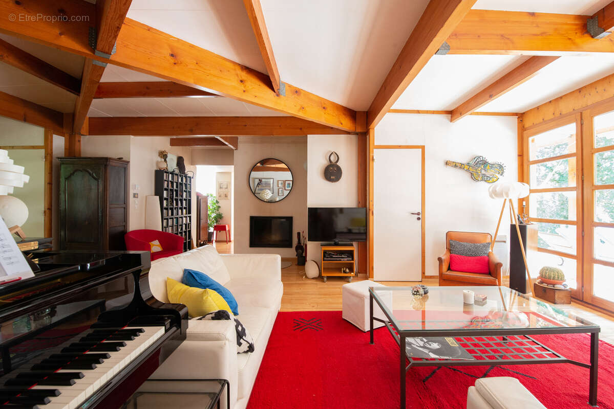 Maison à CABANAC-ET-VILLAGRAINS