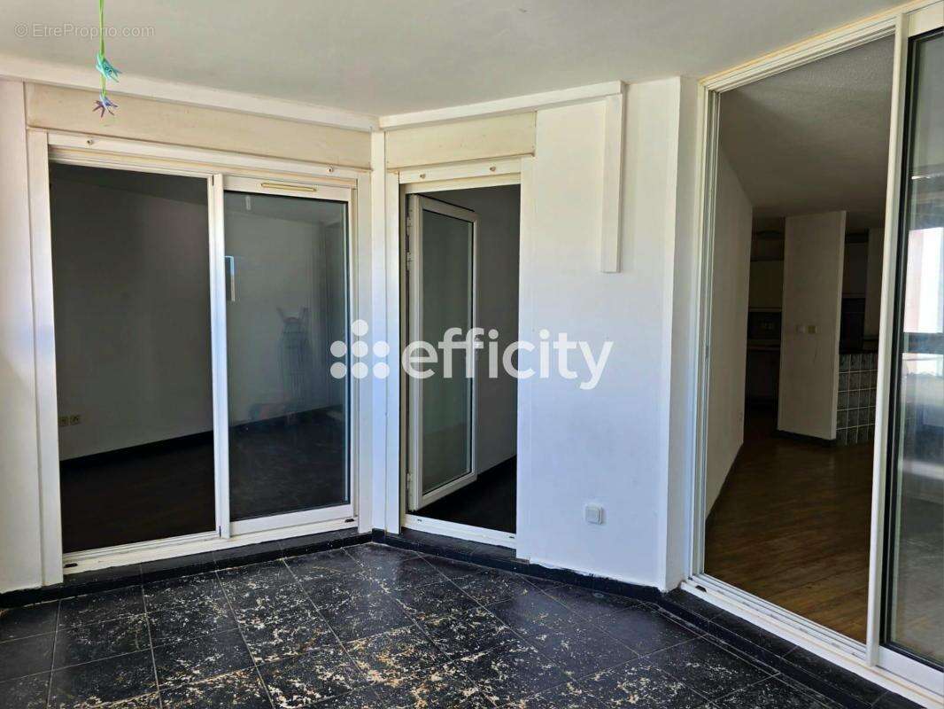 Appartement à SAINT-DENIS