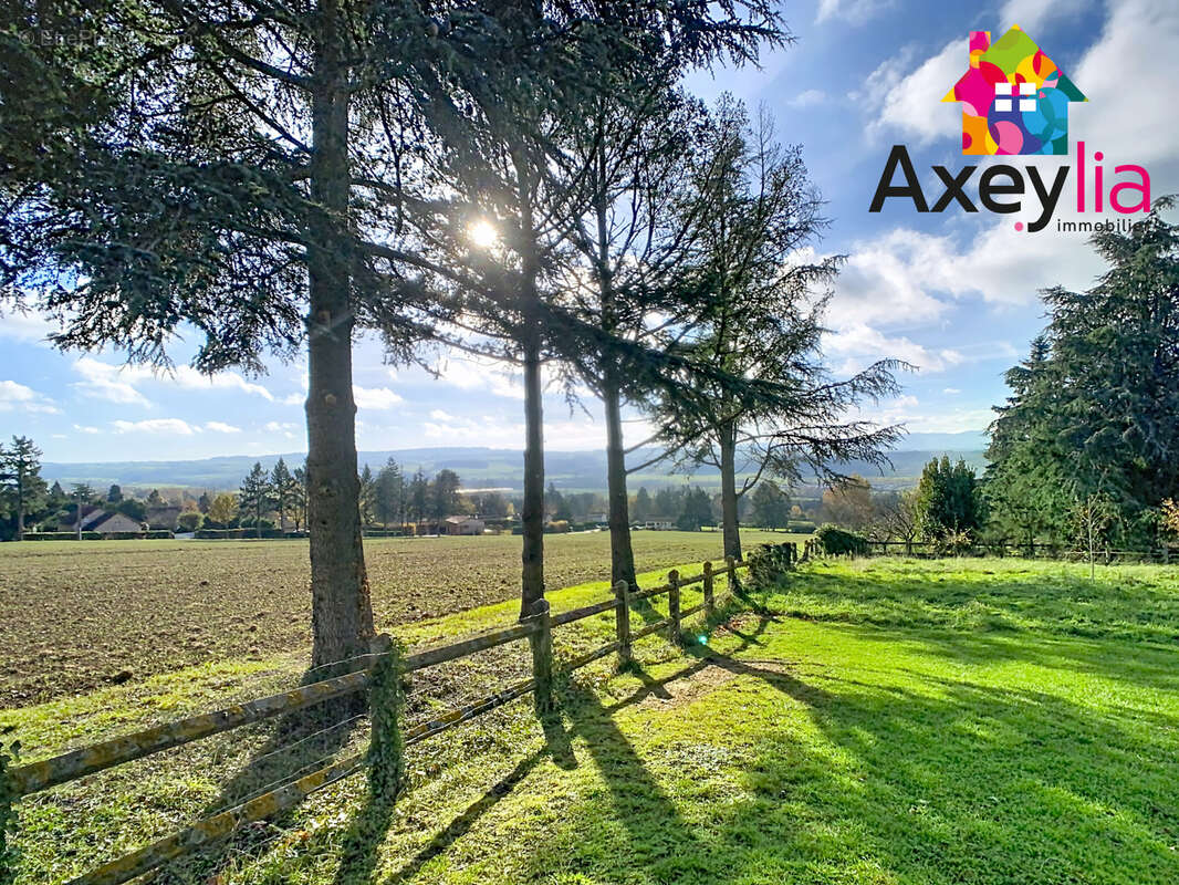 Maison à SAINT-VINCENT-DE-BOISSET