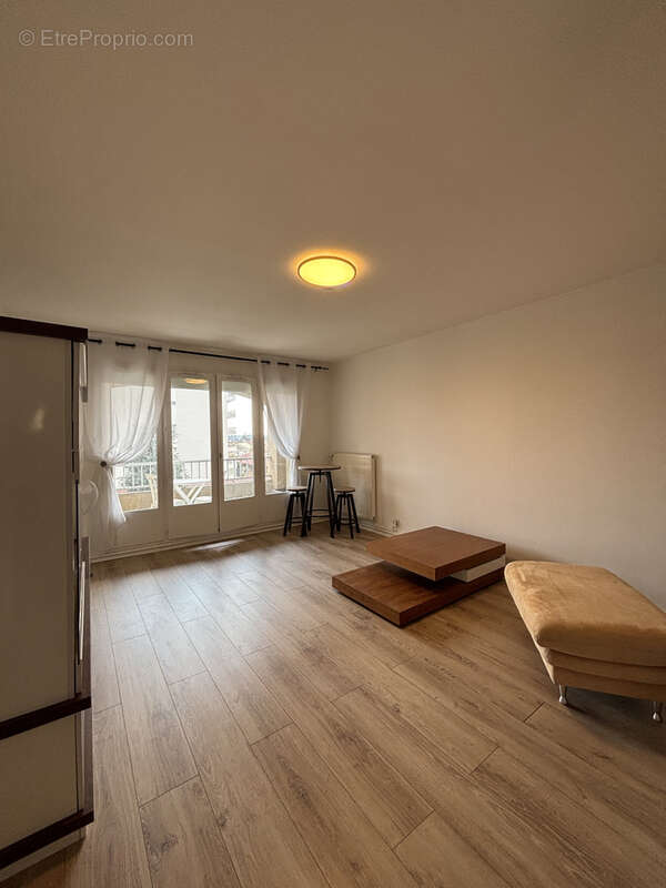 Appartement à ROMANS-SUR-ISERE