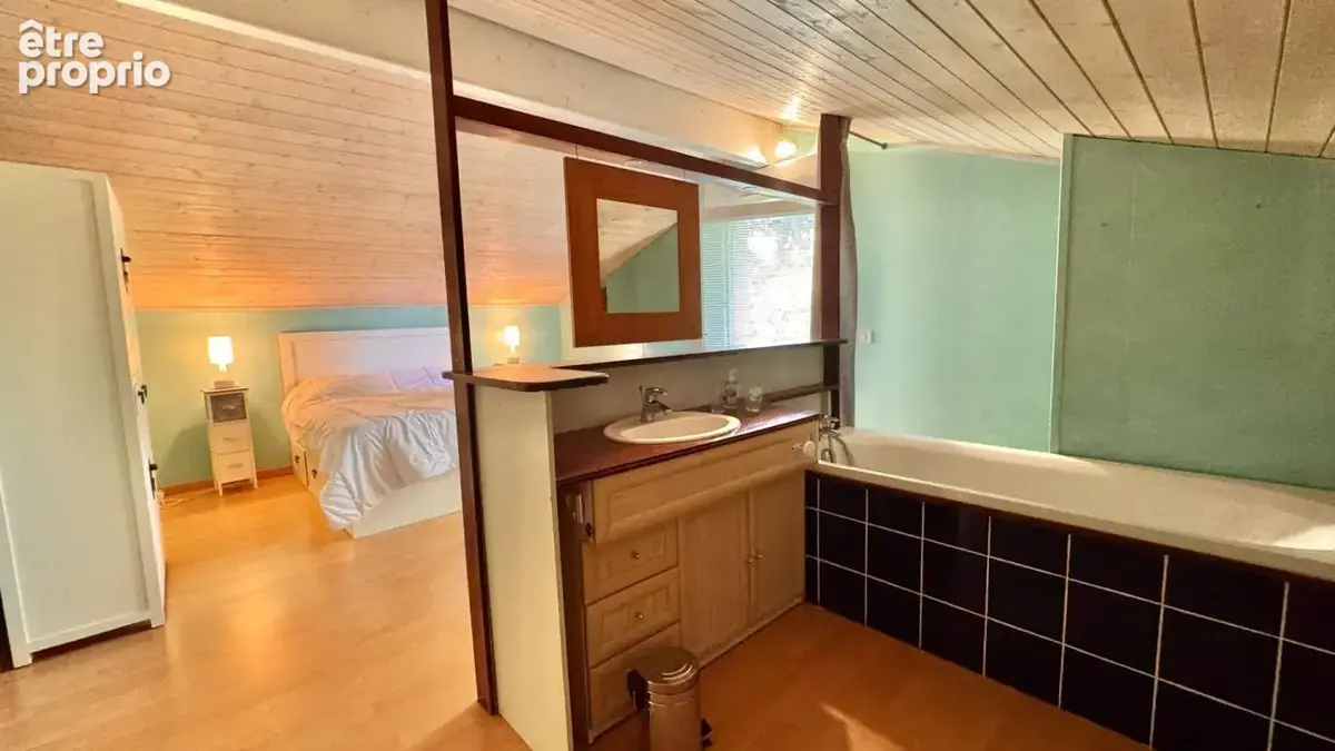 Grande villa "atypique" avec piscine - photo 12