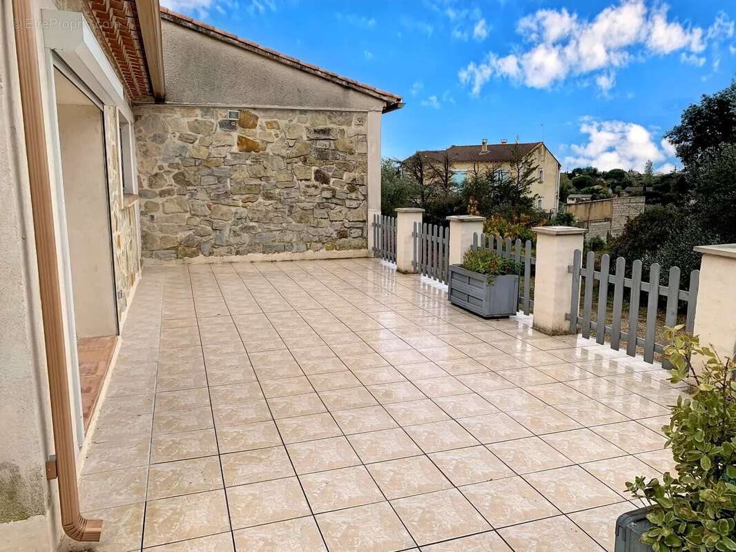 Maison à SAINT-GILLES