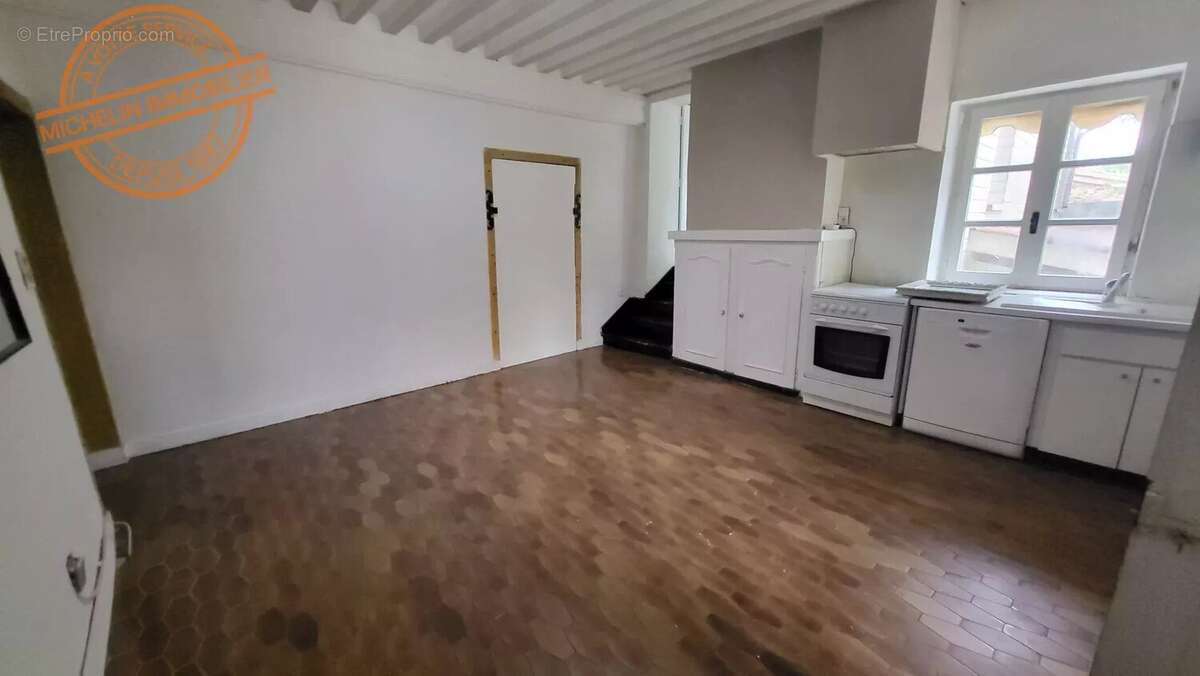 Maison à FLEURIEUX-SUR-L&#039;ARBRESLE