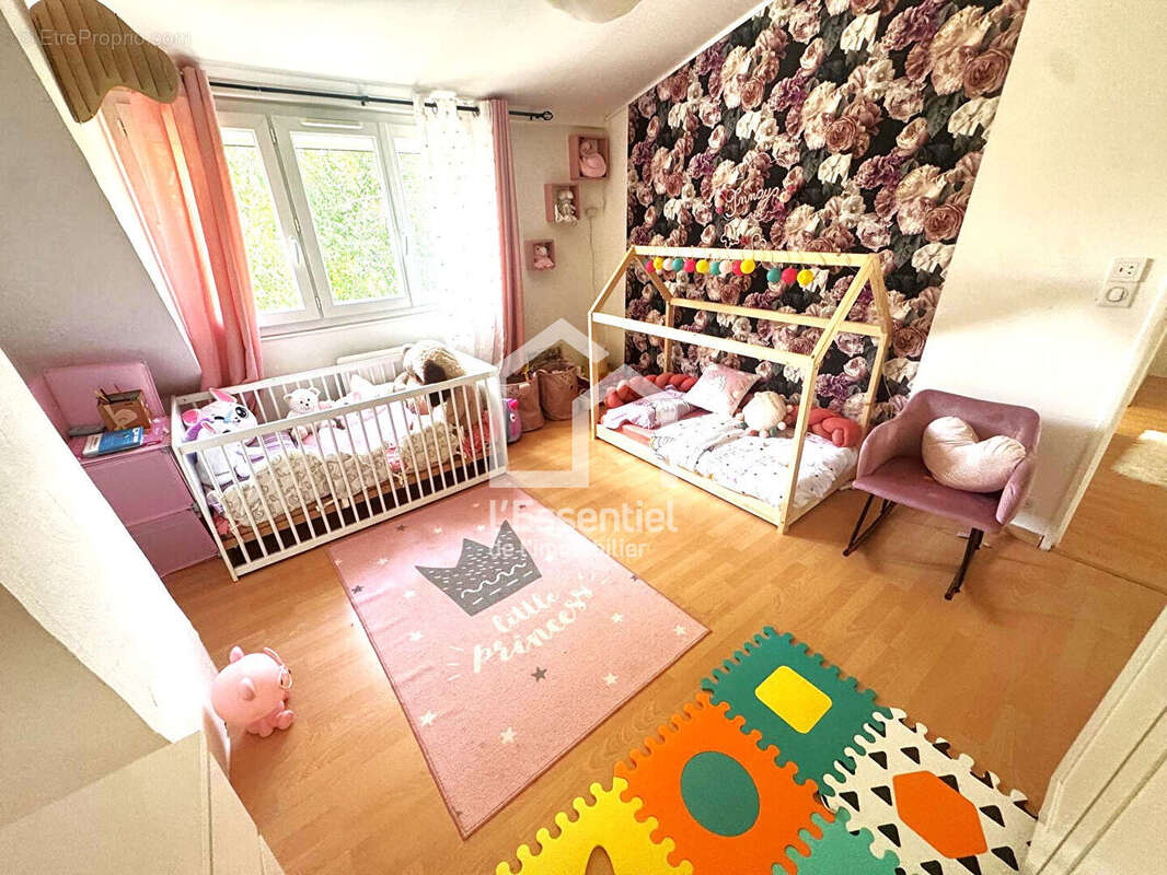 Maison à VERNEUIL-SUR-SEINE