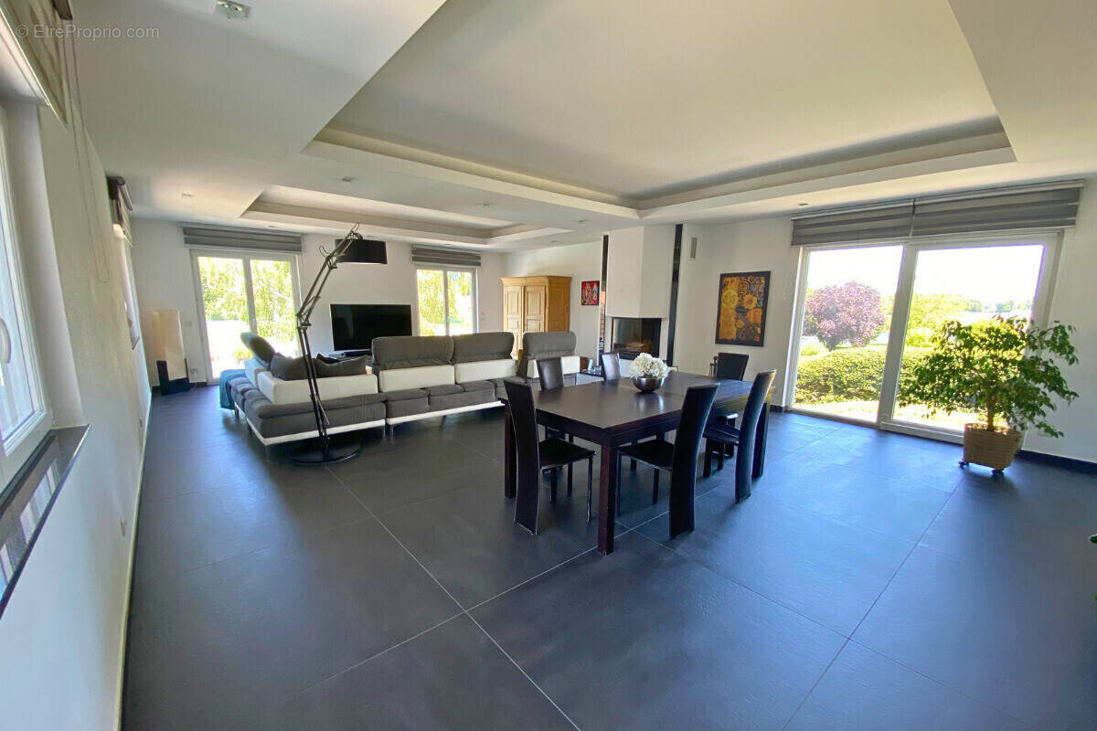 Maison à PREUSCHDORF