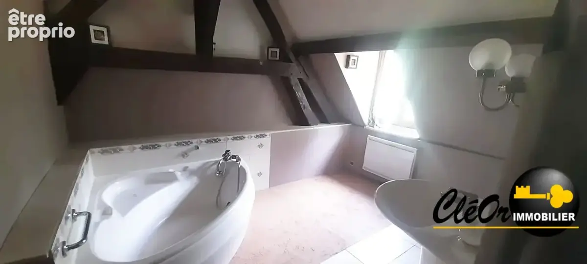 Maison 6 pièces 132 m² à vendre à Saint-Bonnet-En-Bresse (71310) - photo 9