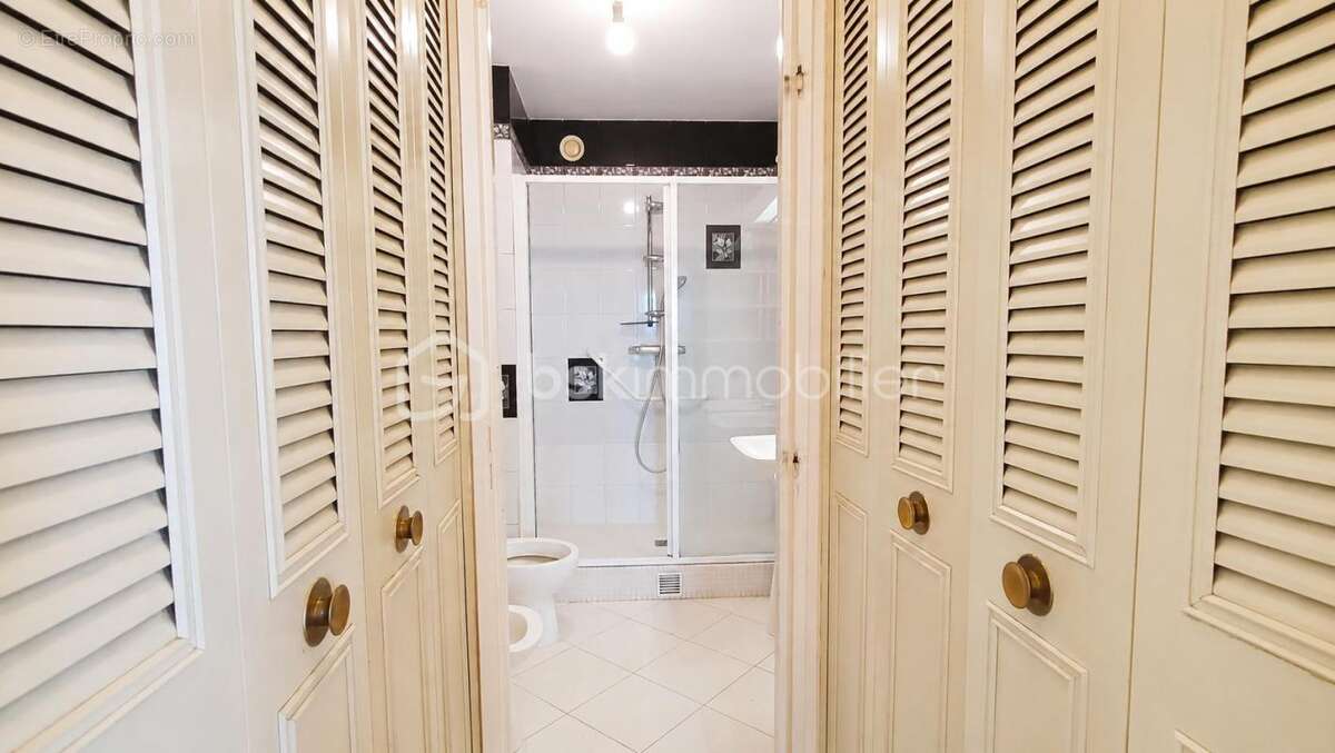 Parc de Diane – Appartement familial 5 pièces avec terrasse, balcons et parking - photo 13