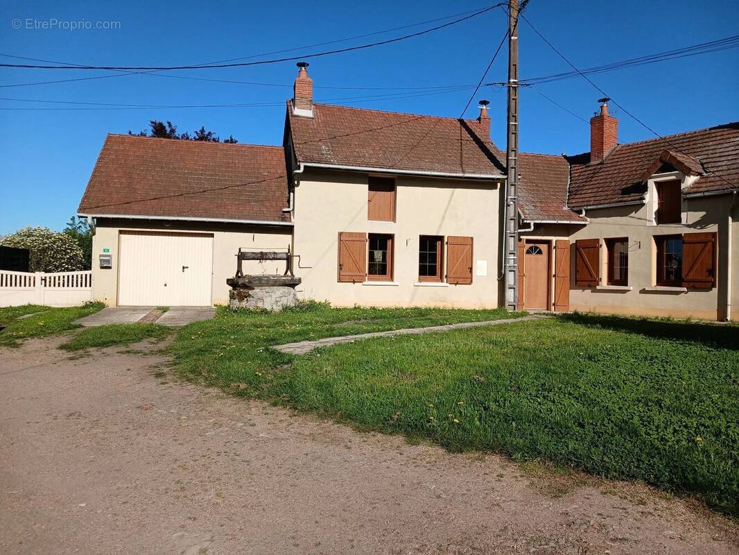 Maison à THIANGES