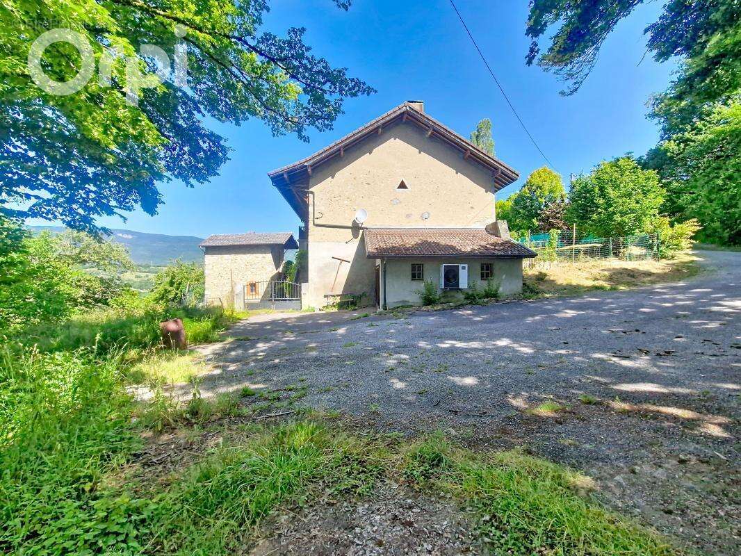 Propriété de 201 m2 et 6,5 ha pour les chevaux - photo 5