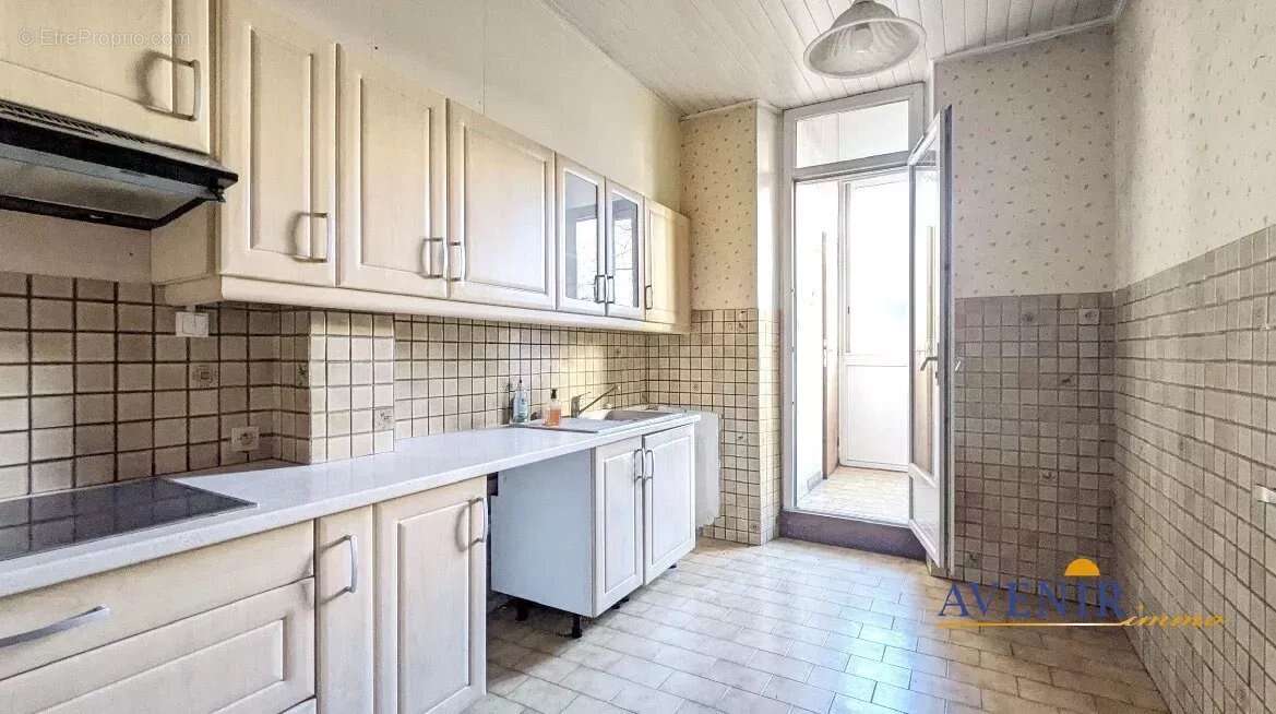 Appartement à MARSEILLE-6E