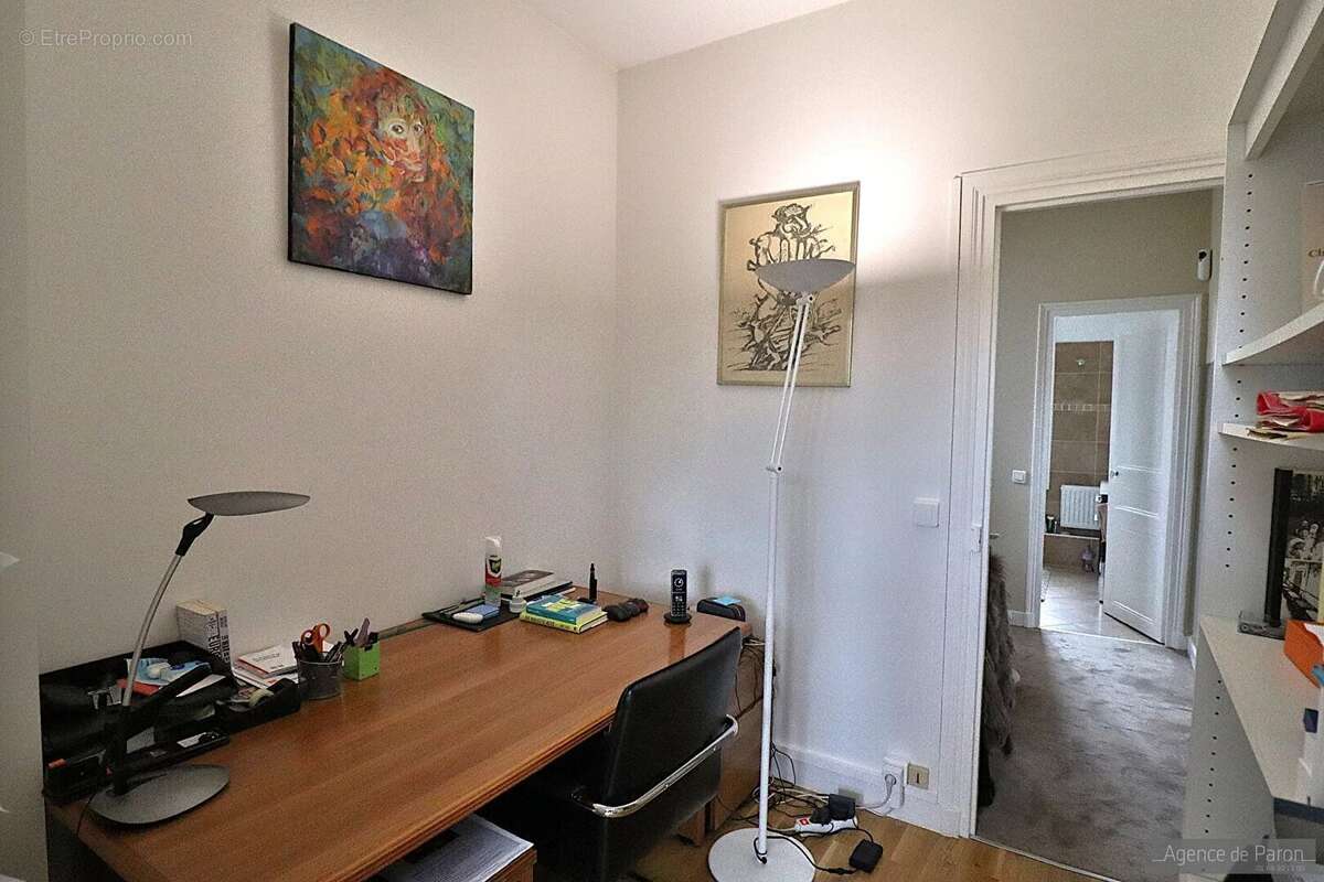 Maison à VERRIERES-LE-BUISSON