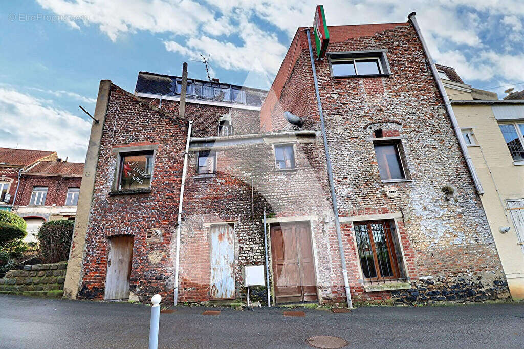 Commerce à SAINT-AMAND-LES-EAUX