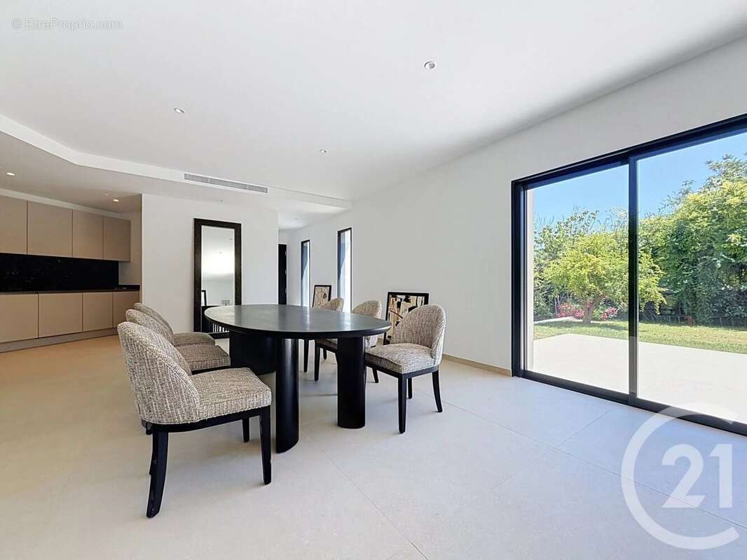 Maison 162 m² à Mougins  - photo 7