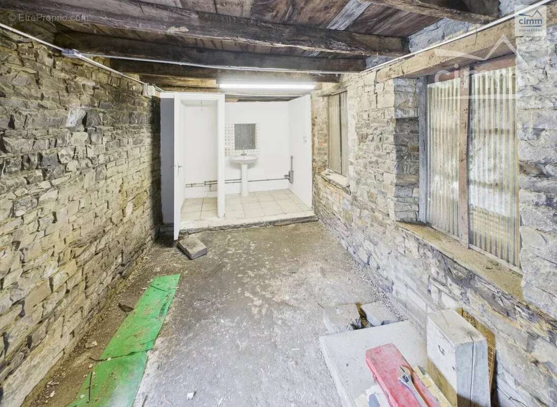 Maison à BOURG-DES-COMPTES