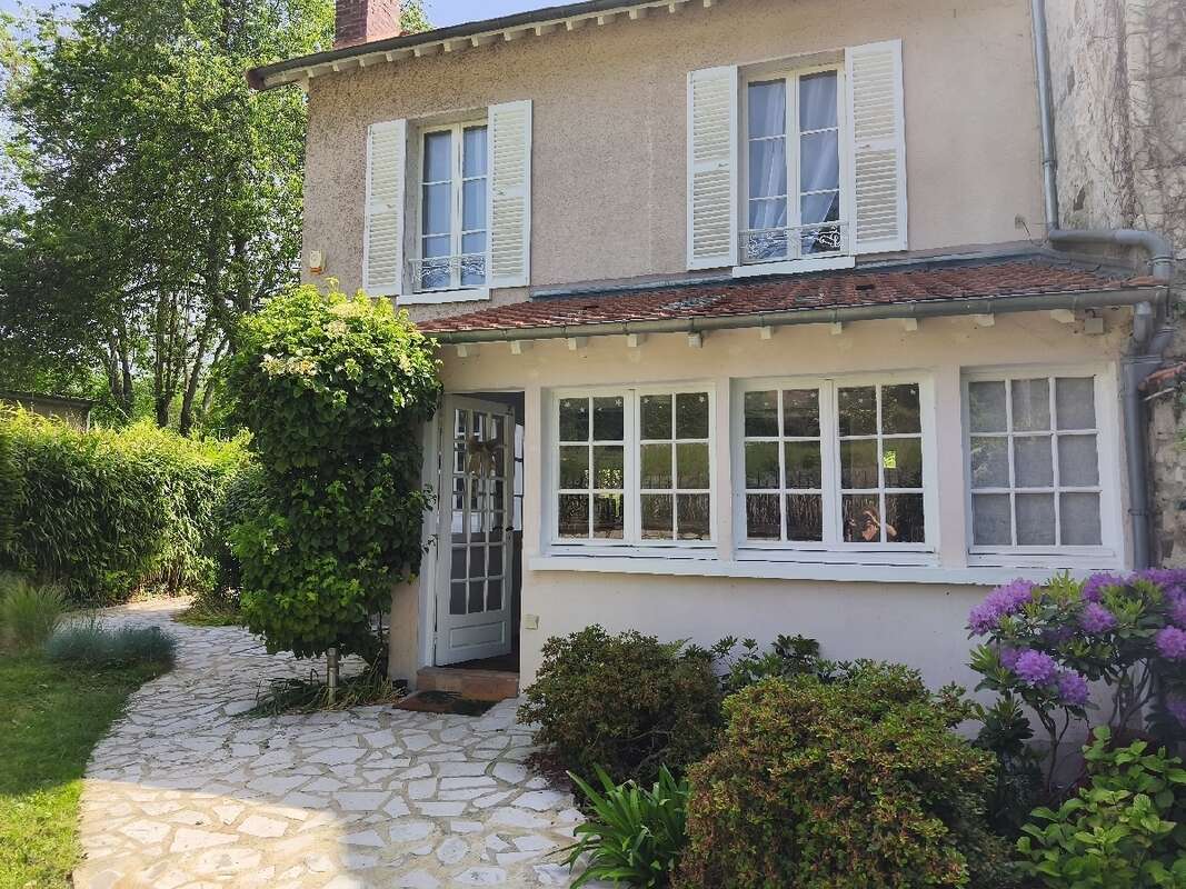 Maison 132 m² à Nesles-La-Vallee  - photo 12